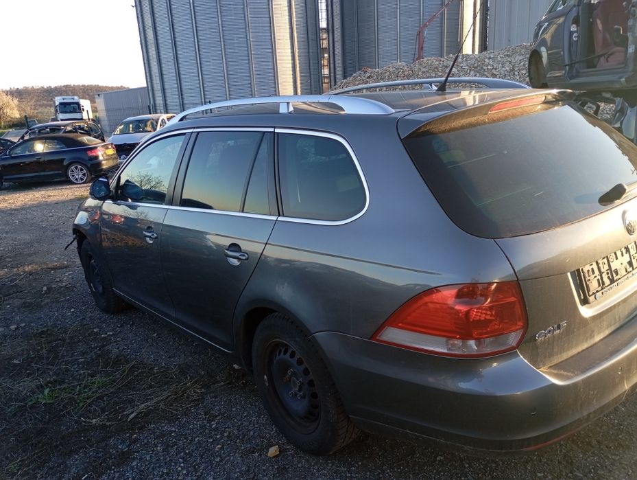 Фолксваген Голф 5 комби 1.9 тди BLS 2008год