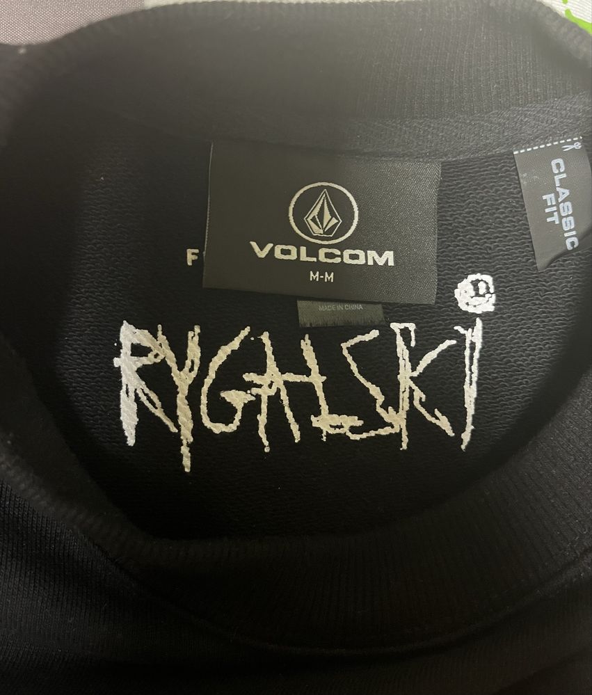 Блузи, худи Volcom