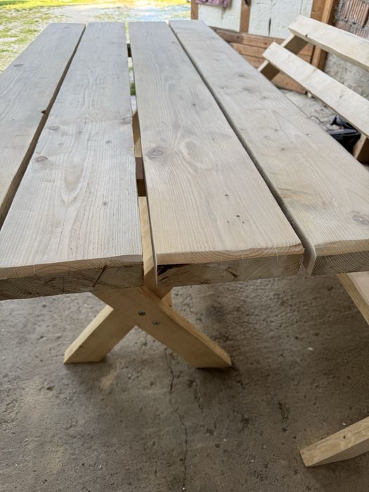 Execut mobilier de gradina din lemn