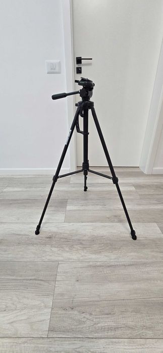 Trepied foto-video profesional reglabil,