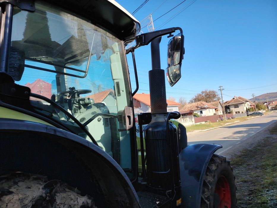 Tractor Claas Arion 630