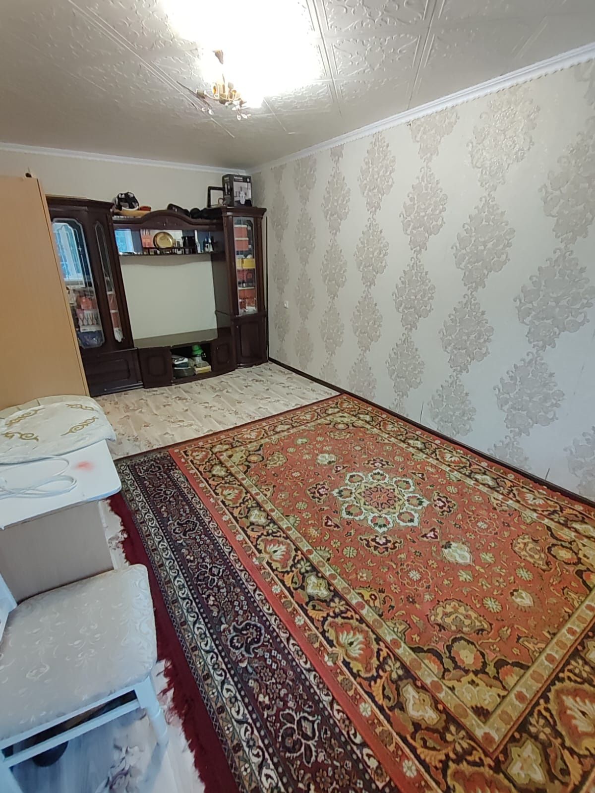 Продам 3 х комн . 4-33, 1 этаж.
