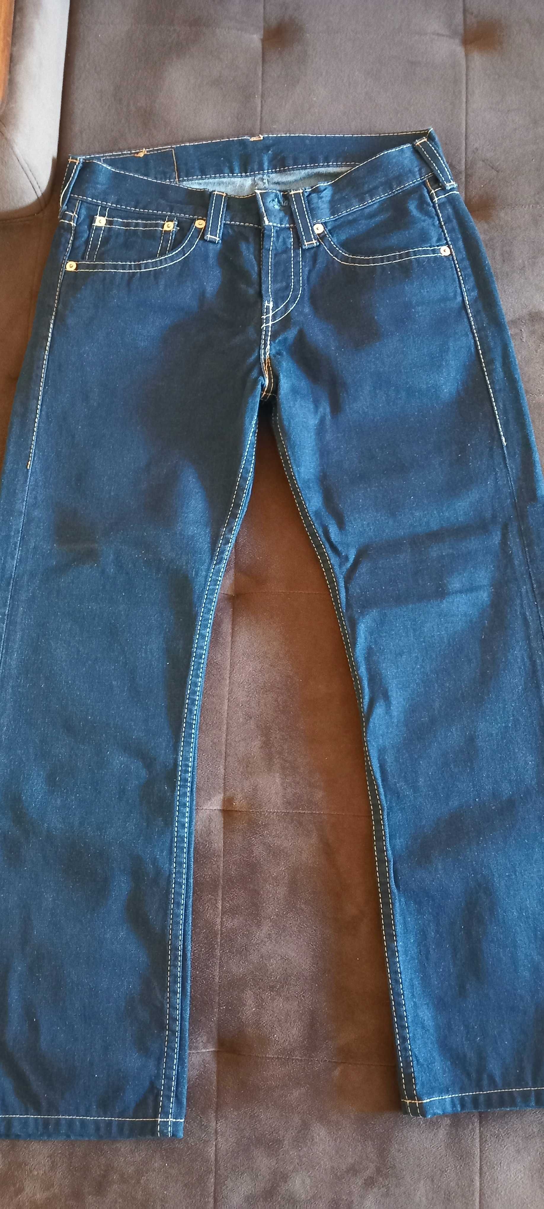Hugo Boss- Levi Strauss- Jack Jones