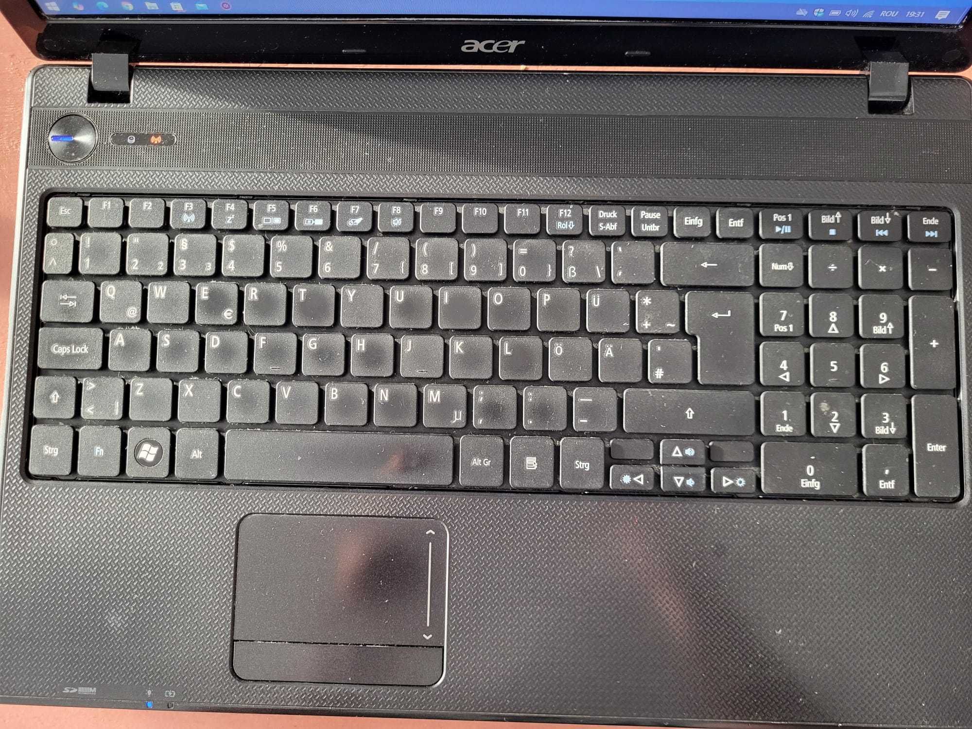 Acer Aspire 15.6" 5736z Dual-Core T4500 2.3GHz 8GB RAM DDR3 256Gb SSD