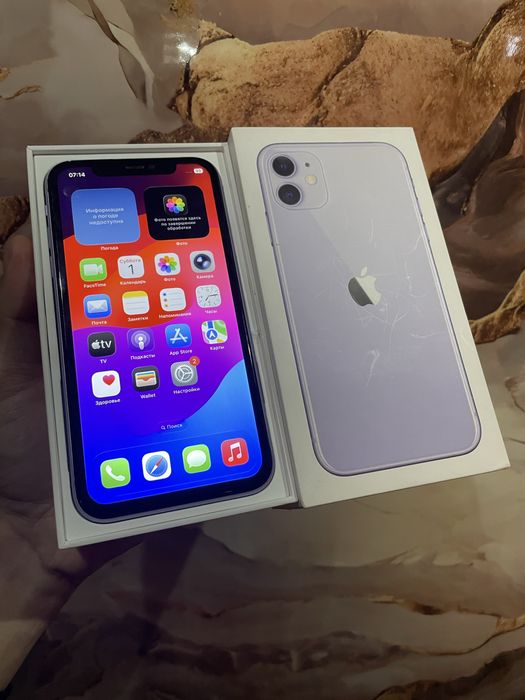 Продам телефон Айфон 11