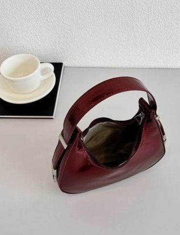 Продам женскую черную сумочку