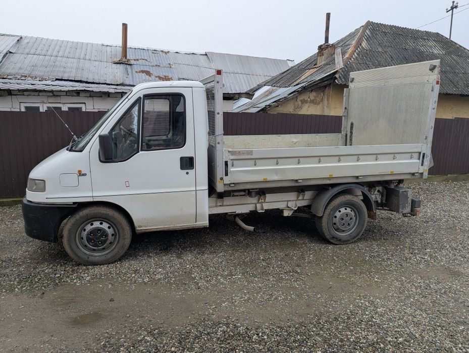 Vand  Fiat Ducato 2.8 D avariat  basculabil + lift hidraulic