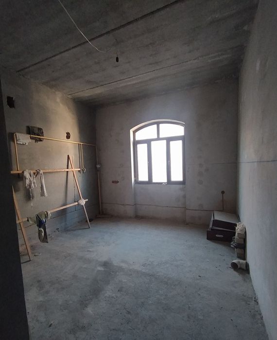 Паркентский Новостройка 5ти-комн двухуровневая 184квм Коробка