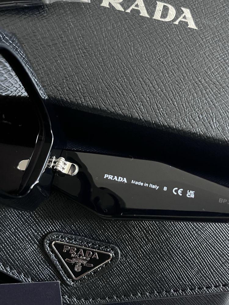 Слънчеви очила Prada symbole
