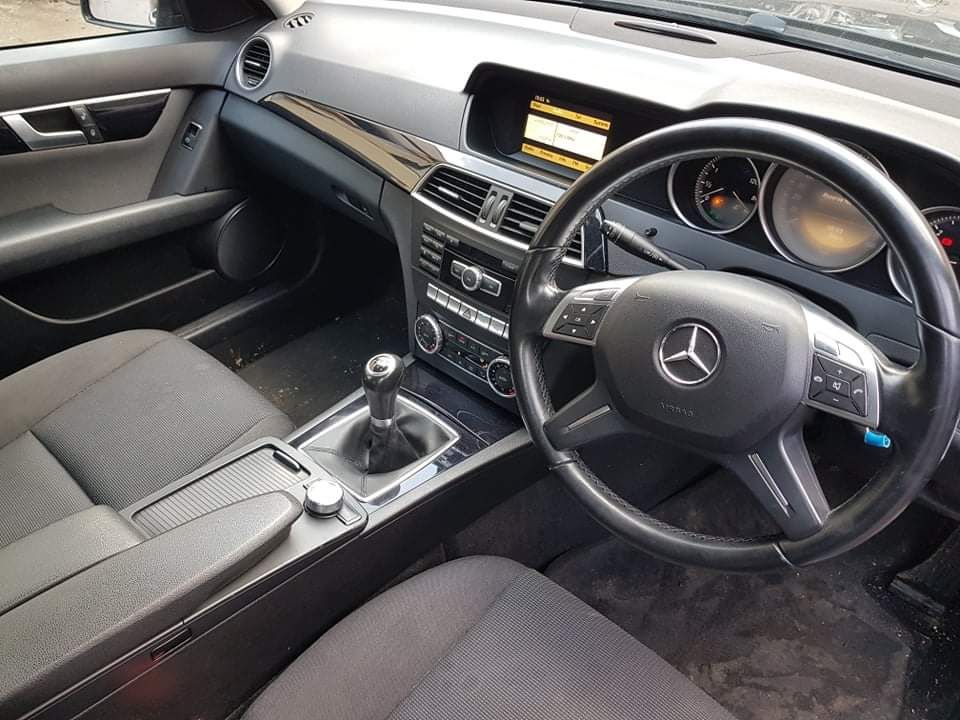 Mercedes W204 Facelift  C220CDI Face 651 170кс ръчка комби НА ЧАСТИ!