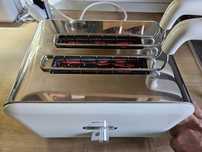 Guzzini - prajitor de paine 850W