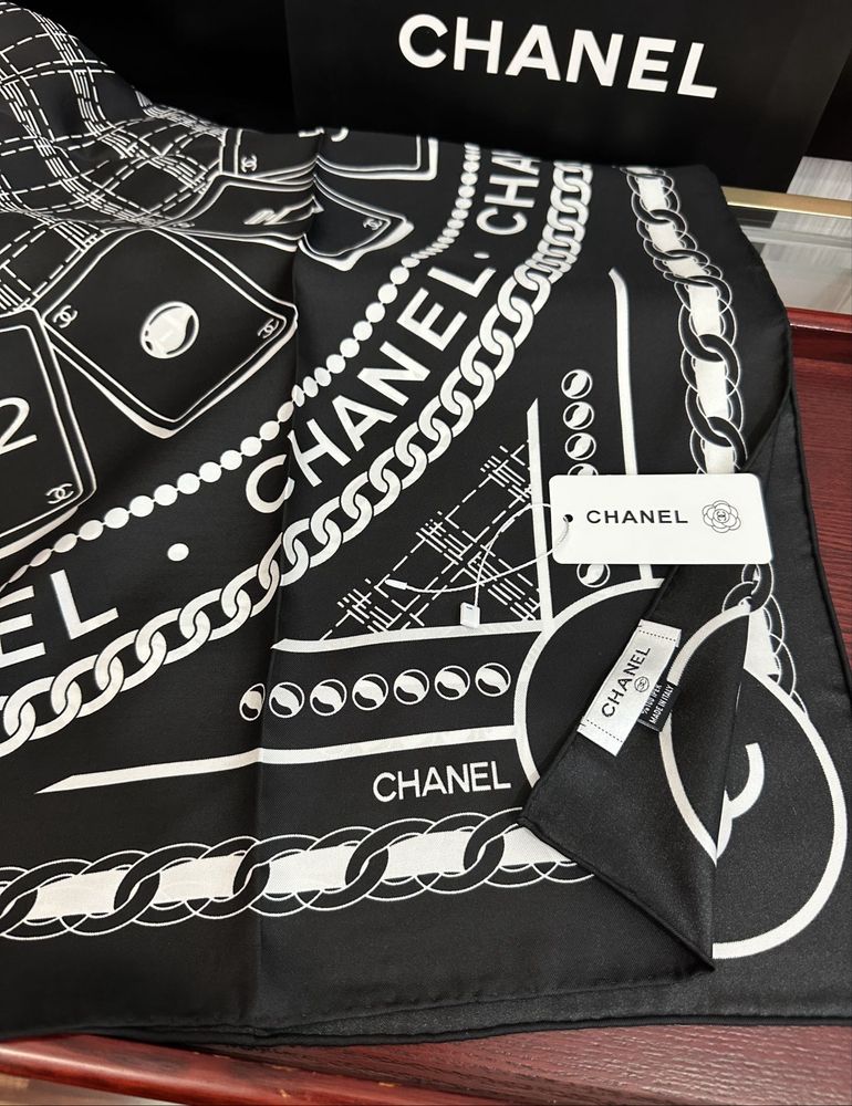 Копринен Шал dior chanel