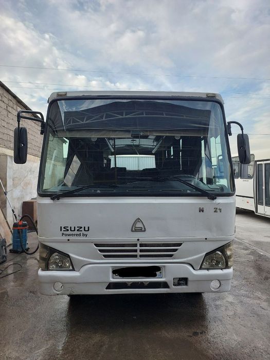 Isuzu srochno sotiladi