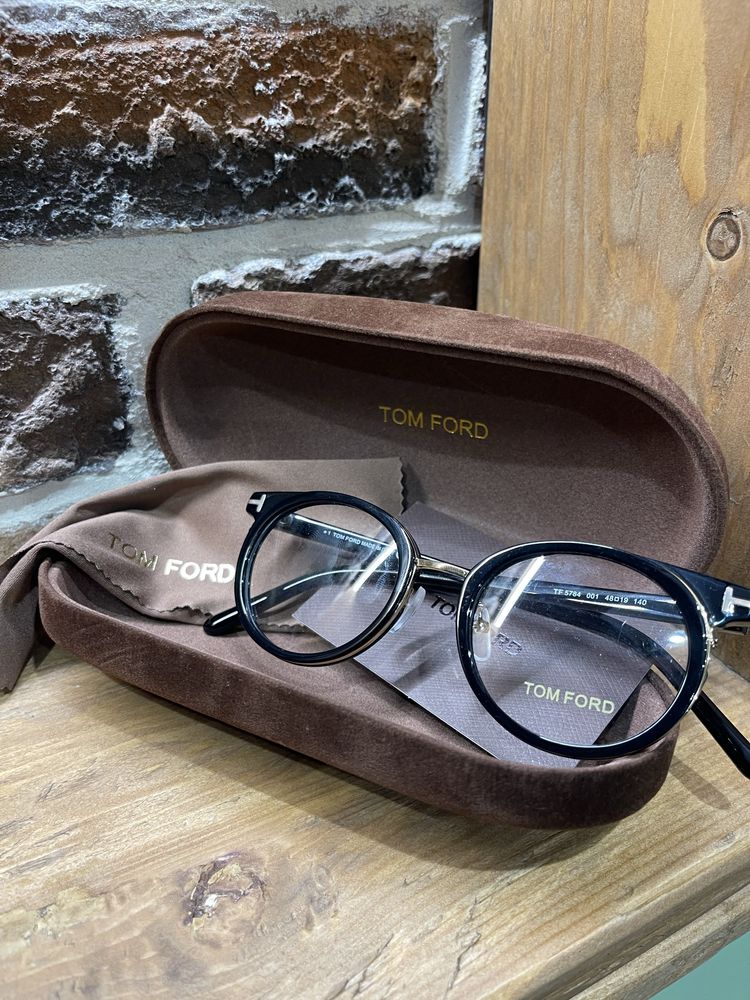 Очила Tom Ford.