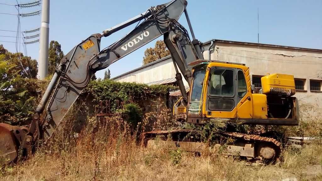 Dezmembrez Excavator Volvo EC240