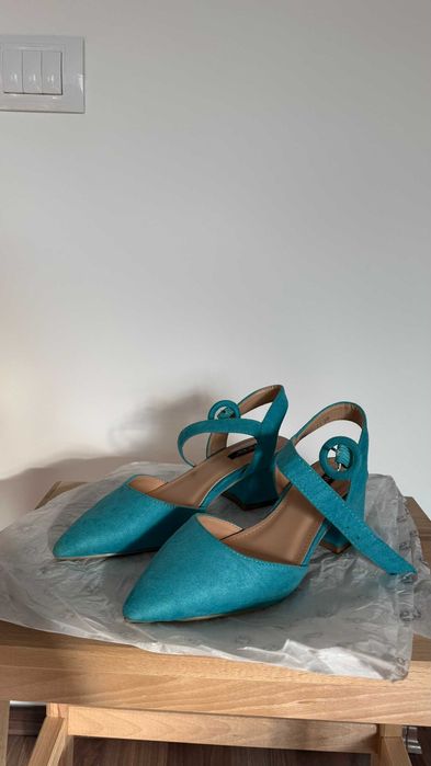 Pantofi cu toc fara calcai piele ecologica turcoaz NEPURTATI.
