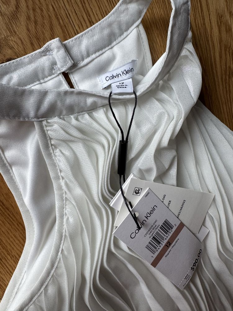 Vand rochie Calvin Klein, noua cu eticheta marime 12 ani