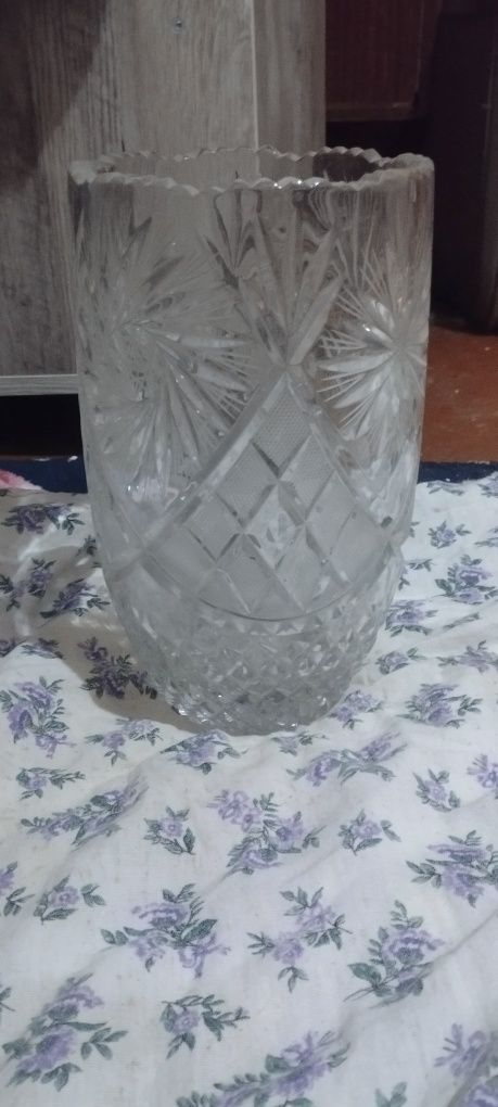 Продается хрустальная  Ваза
