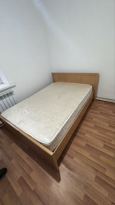 Продам кровать с матрасом за 20000 тг