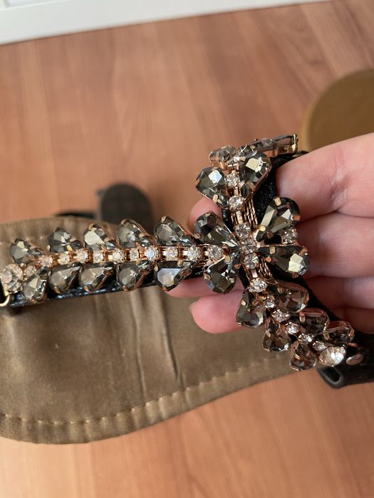 Sandale joase cu pietre