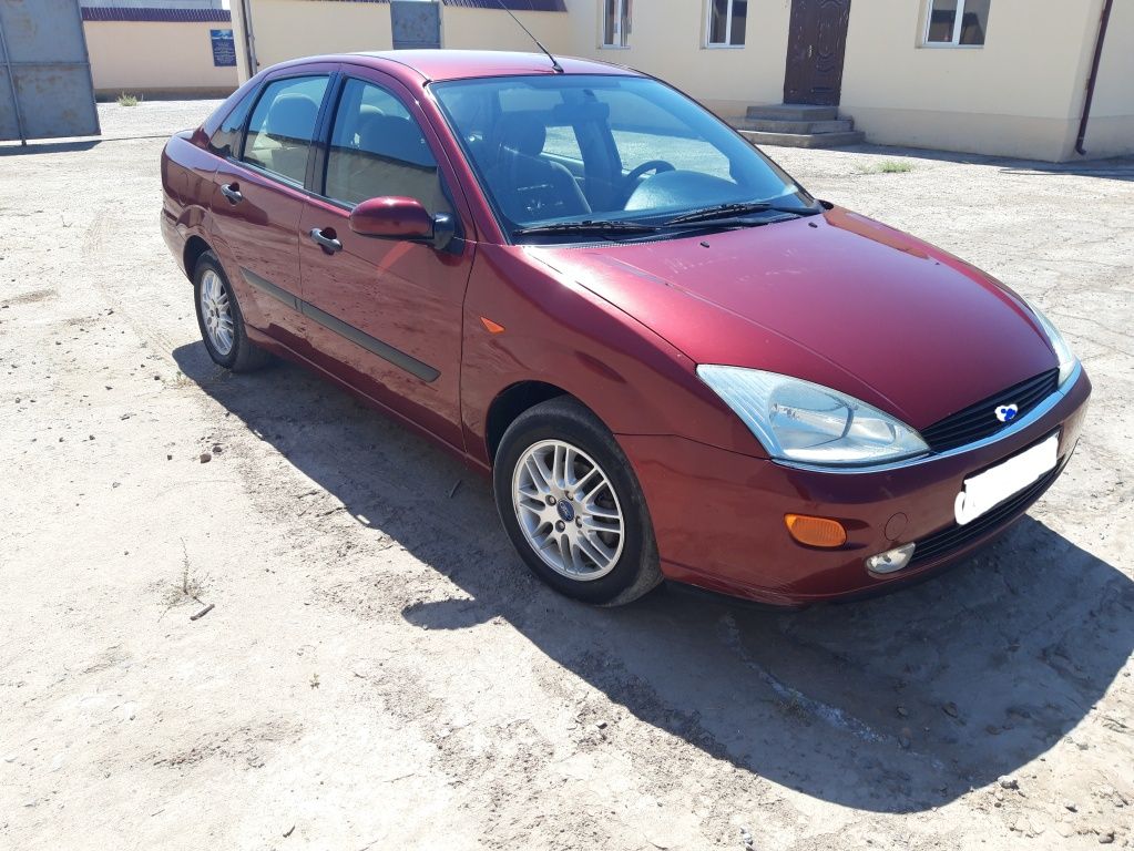 Продаётся FORD FOCUS