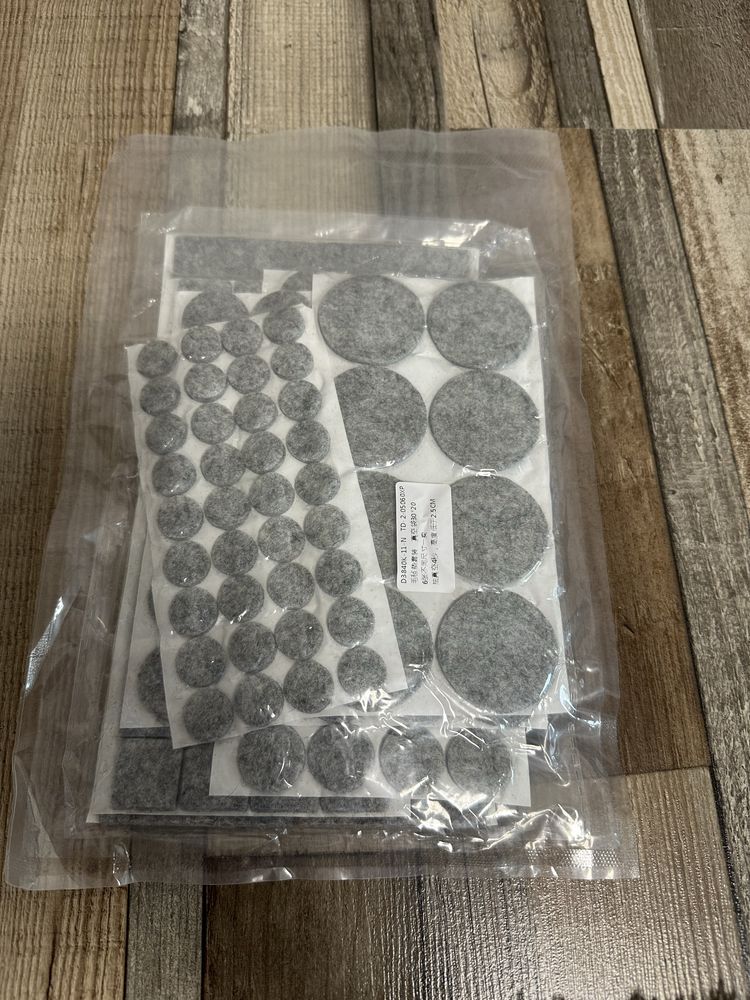 Set de 174 tampoane pentru picioarele mobilierului Yafe, pasla, gri