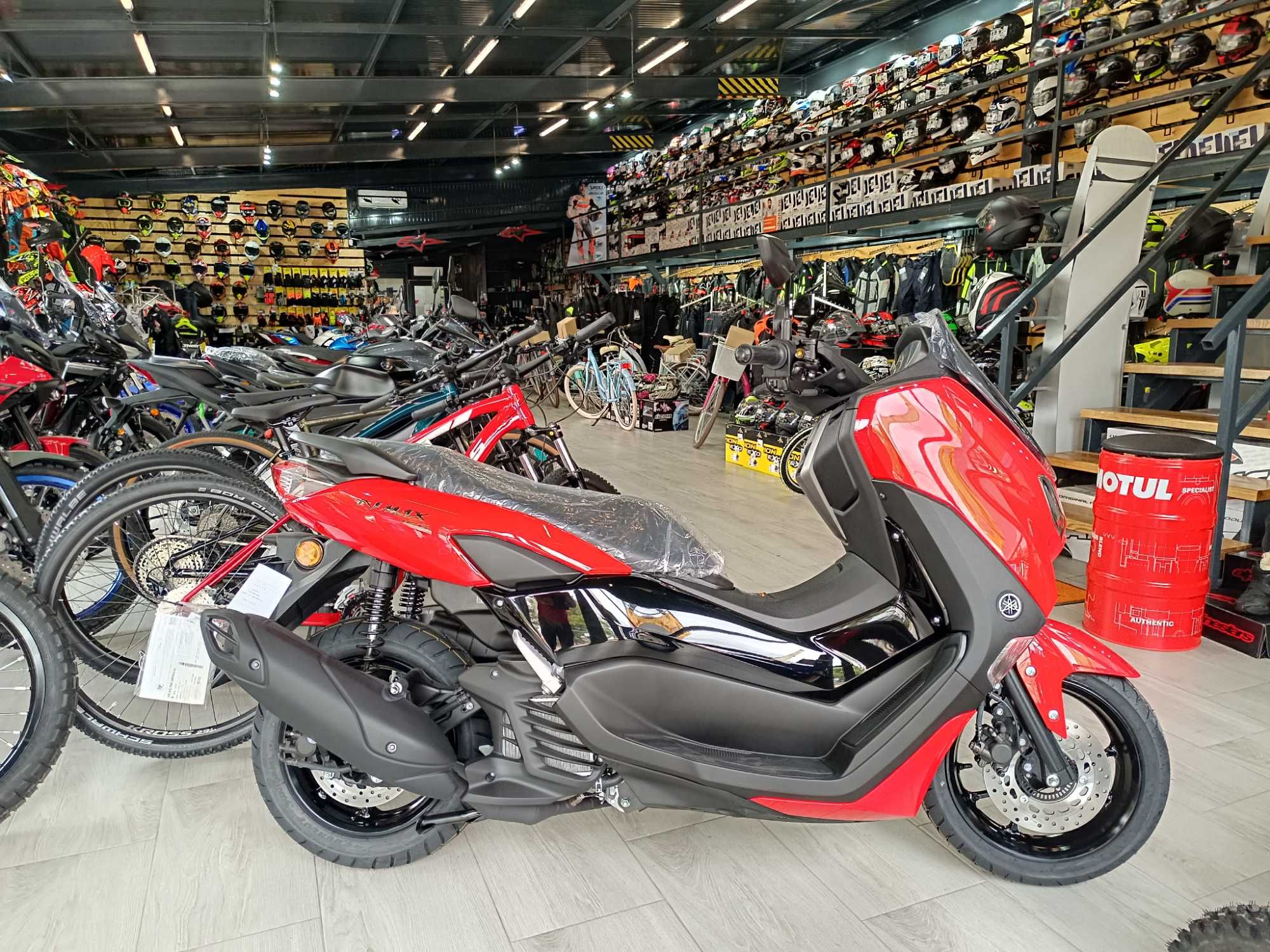 Yamaha N-Max 155 nou 0km-livrare prin EST BIKE Campina