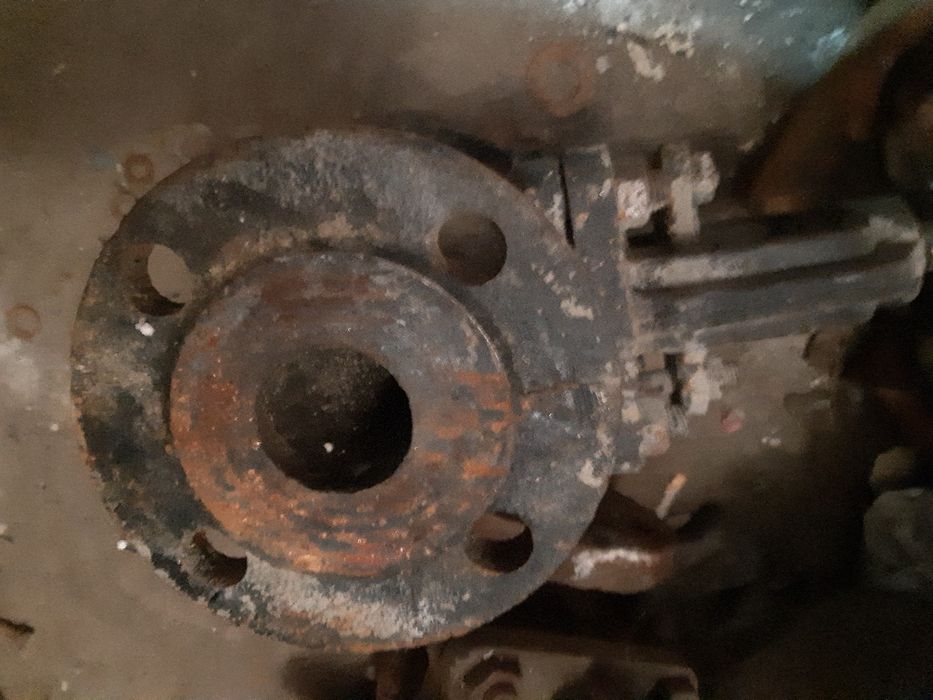 Два броя кранове 1 цол