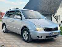 Kia Carnival an fabricatie 2012