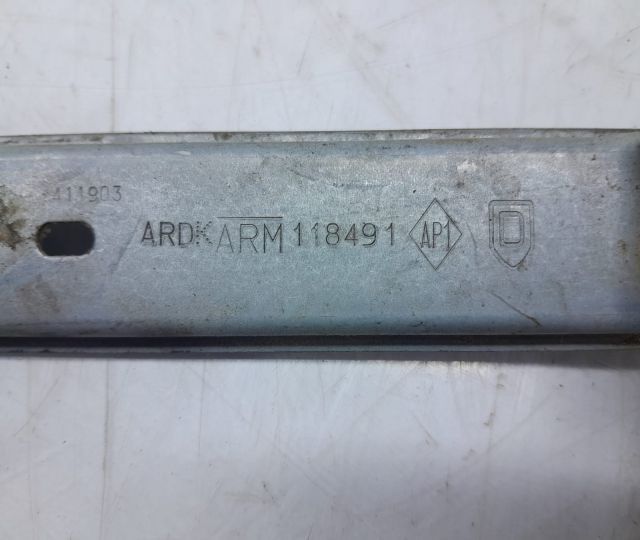 Macara manuala dreapta spate Dacia Logan 1  [din 2004 pana  2008] seria