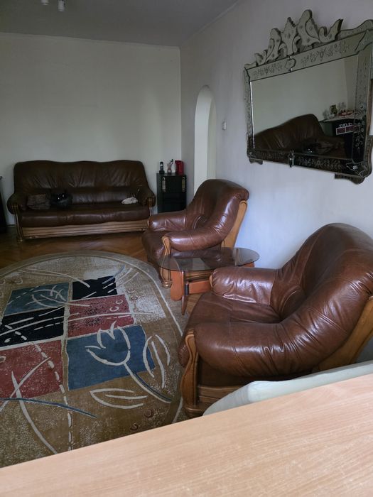 Canapea piele si 2 fotolii