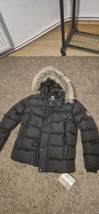 Geaca canada goose