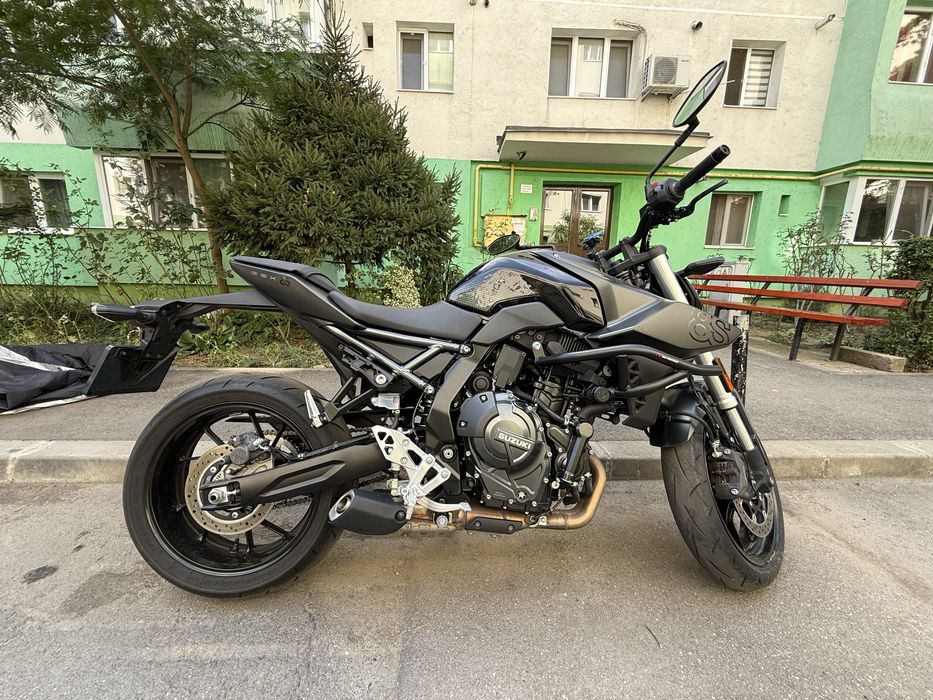 Motocicleta Suzuki GSX-8S