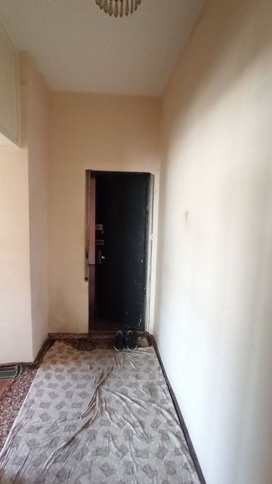 Продажа 1 хона 3 етаж 4 етажл 
Тасикбойов 1 
42 кв