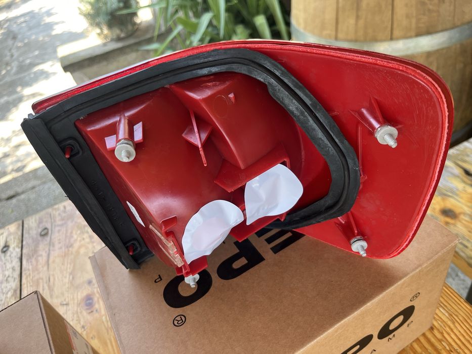 Стоп/мигачи за Audi 80 B4 седан  DEPO