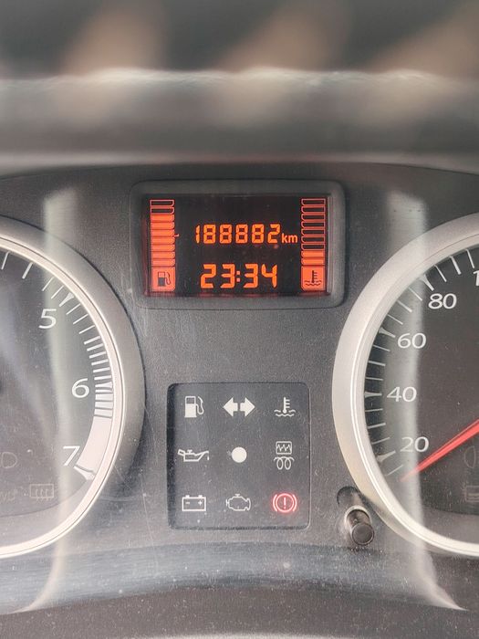 Vând Dacia Duster 1.5 dci