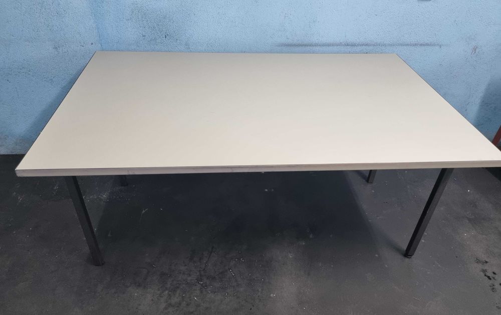 Голяма маса 150 х 100 см - 95 лв