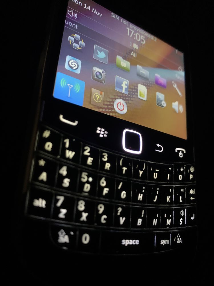 BlackBerry 9900 Bold