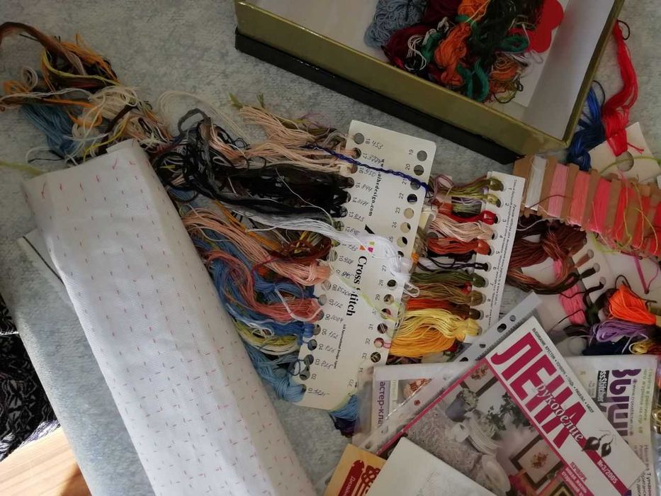 Все для вышивки, канва, журналы, нитки, иглы