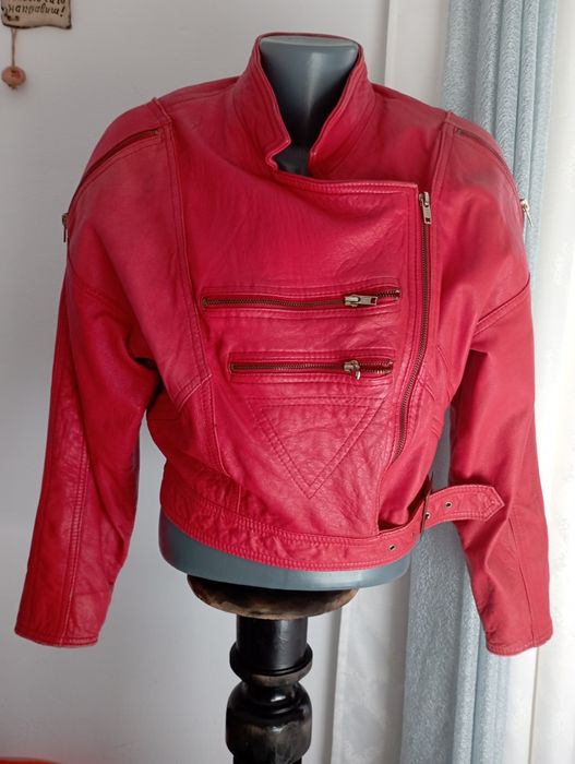 Дамско кожено яке