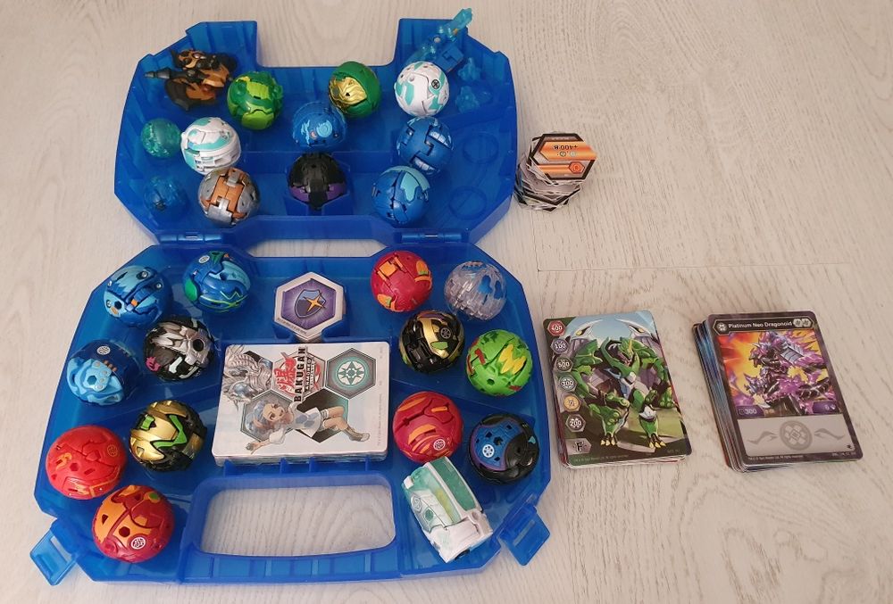 Оригинални бакугани и куфарче