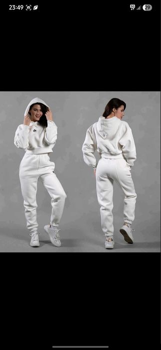 Дамски Ватирани Екипи Nike