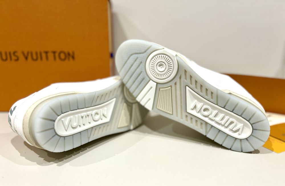 Louis Vuitton Trainers: Calitate Luxury• Full box• Doar marimea 42