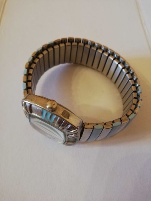 Дамски часовници без батерия