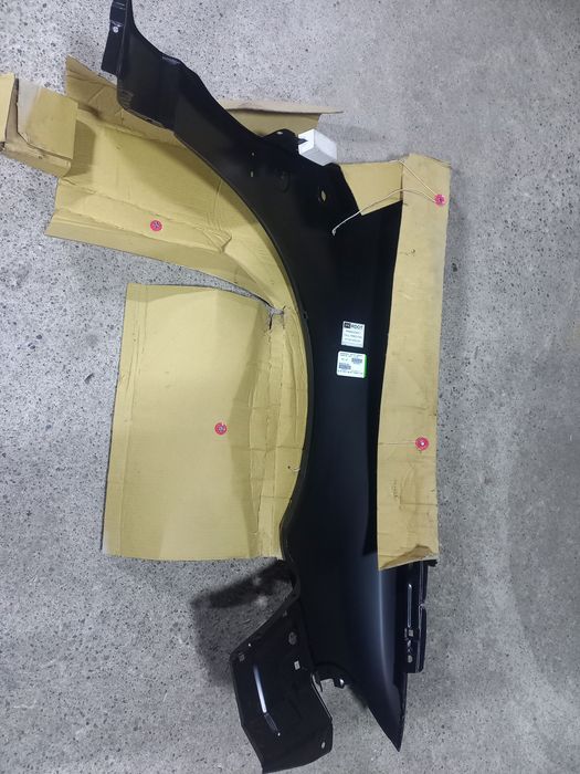 Aripa noua fata stanga Audi A4 far cu semnalizarea separat