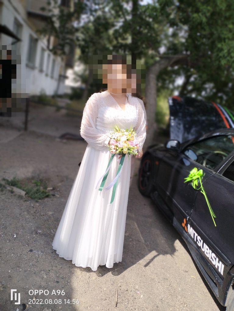 Продам свадебное платье,размер 46-48