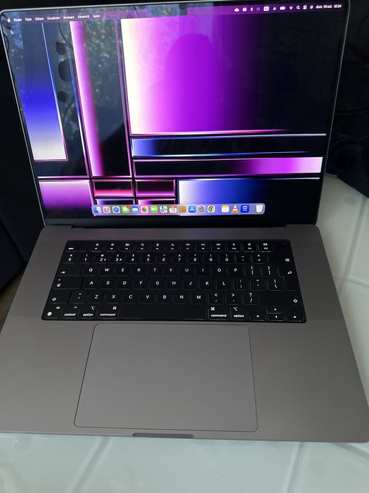 MacBook pro  2021 M1 /32 GBRam / 1TB SSD -Stare impecabila