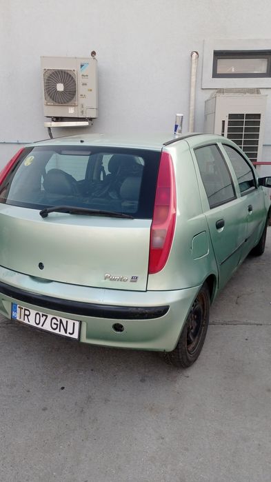 Vând fiat punto 1.2 8v defect