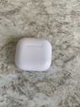 Продавам Apple airpods 4