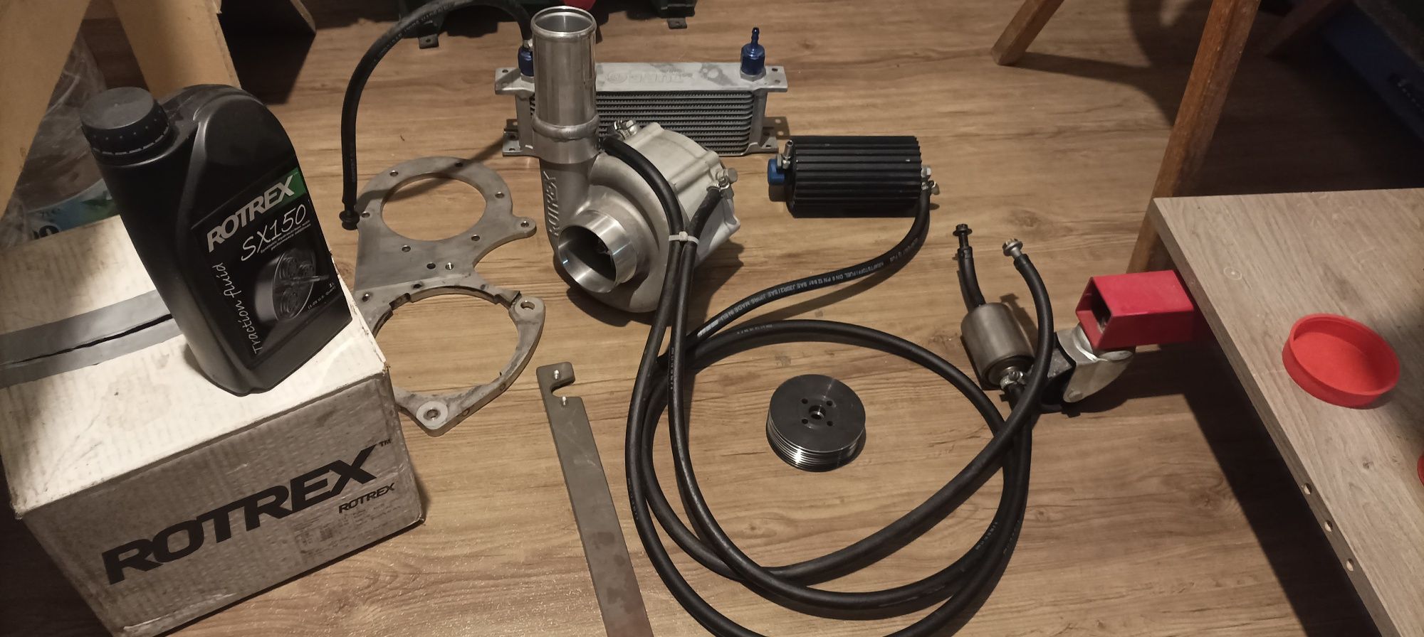 Компресор суперчарджър Rotrex c38-71